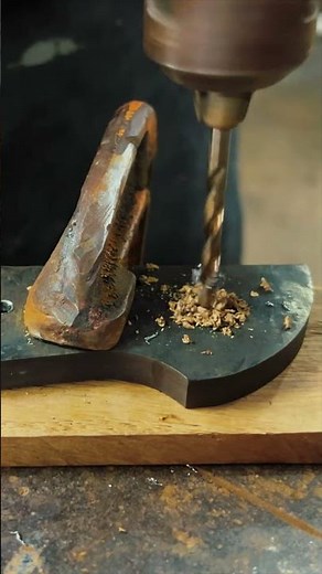 Forging a Custom Hatchet: Crafting a Mirror-Polished Blade