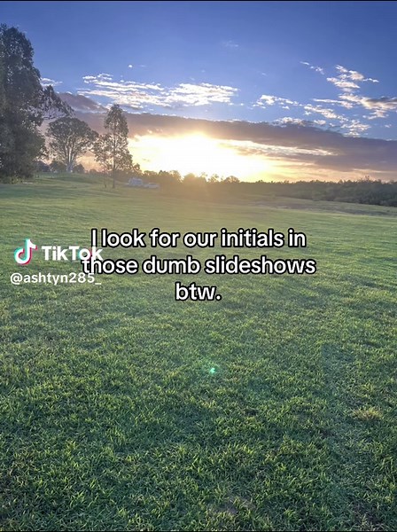 Creative Initials Slideshow Ideas for Beach Memories