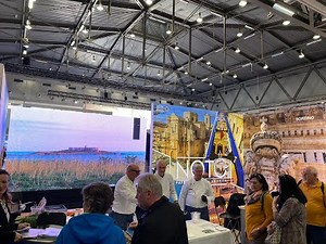 How to create eye-catching booth design inspiration for IAAPA shows