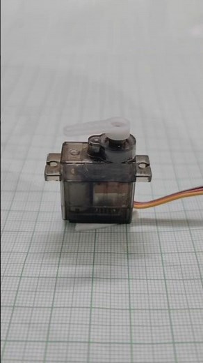 This Arduino Servo Trick is Insane 😳⚙️ | 30s Tutorial#ArduinoReels #TechViral #DIY #Electronics