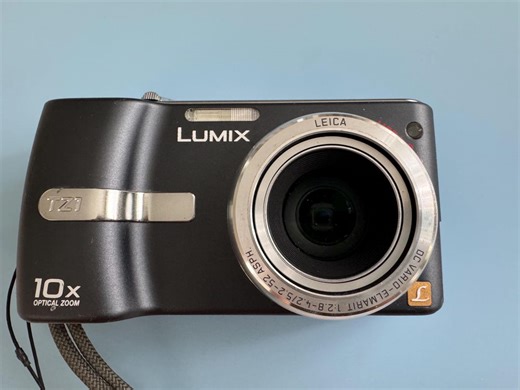 Panasonic Lumix DMC-TZ1 Vintage Digital Camera, Leica DC Vario-Elmarit Lens. 10x Optical Zoom. Tested & Working Bundle. Made in Japan