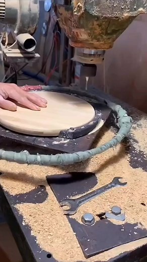 98K views · 399 reactions | Crafting wooden trays with precision and care on the lathe. #Woodworking #WoodenTray #LatheWork #Craftsmanship #WoodTurning #WoodCraft #Handmade #PrecisionWoodwork #WoodenProducts #WorkshopLife #Handcrafted #WoodenDesign #RoundWood #CustomWoodwork #FineWoodworking #Woodworker #Woodshop | New Lapor pak story | Facebook