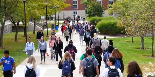 Iowa subcommittees see opposition to bills barring DEI in higher education