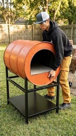 I Built a Pizza Oven From a Rusty Barrel… And It Actually Works 🔥🍕