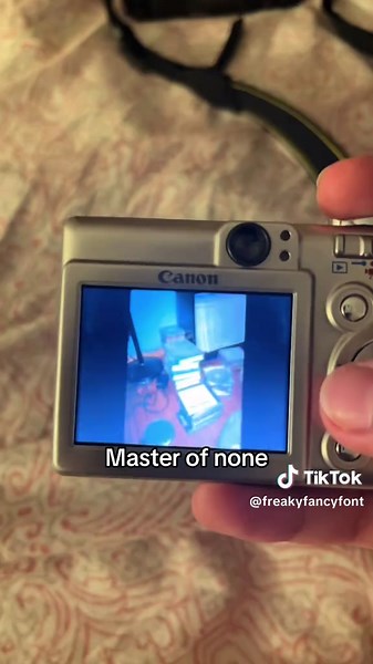 End of semester exams coming soon💔🥀 ib : @ tsoukay #touchdesigner #blender #aftereffects #photoshop #mixedmedia #fyp