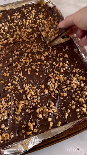 21K views · 67 reactions | Chocolate Saltine Toffee – The perfect addition to your Christmas baking. Saltine cracker toffee is ready quickly, is easy to make and everyone loves it! Get the full recipe - https://dinnersdishesanddesserts.com/chocolate-saltine-toffee/ #christmascrack #saltinetoffee #toffee #christmasrecipes | Dinners, Dishes and Desserts | Facebook