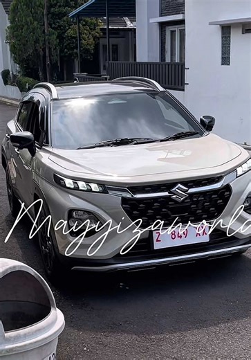 Fronx Savannah Ivory: 2025 Suzuki SGX Unveiled