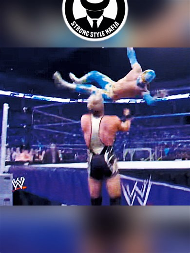 The Rise of Sin Cara: A Lucha Libre Icon