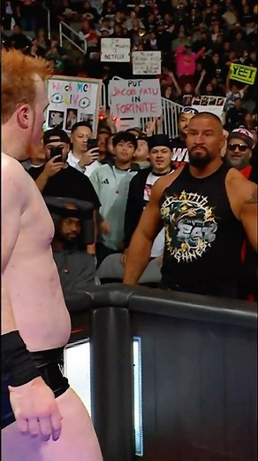 These two need to run it back ASAP 👀 #RawOnNetflix #WWERaw