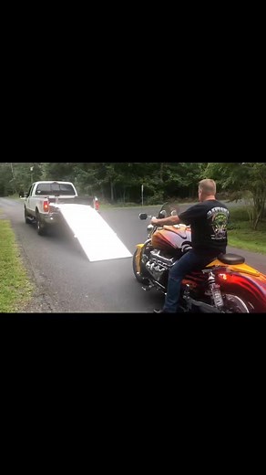 2.9K views · 86 reactions | Loading v8 boss hoss with loadall loading ramp #harleydavidson #2wheels #bikelife #motorcyle #Sturgisbikeweek #sturgis #bikeweek #DAYTONABIKEWEEK #loadall | Load-all | Facebook