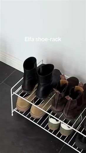 The ultimate shoe rack from Elfa #shoerack #homeorganization #hallway