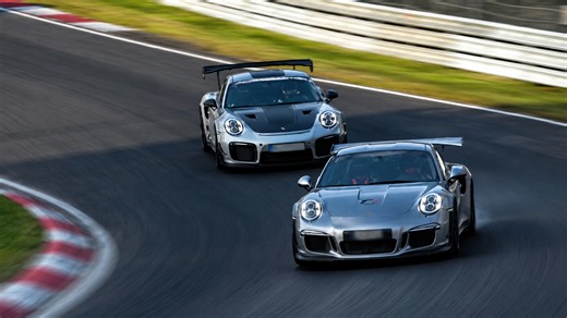 Two Porsche 911 GT2 RS in Intense Nürburgring Corner Battle