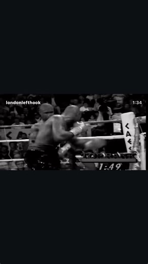 This fight ri #ght here show #everything offensively defensively counter punches slip in counter it shows the complete fighter which you don’t have today ain’t nobody close. Look at the film. It shows put every fight against this fight in your lose you will never see another complete fight like this. | James Toney