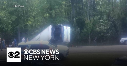 New York tour bus crash kills 5 passengers, injures dozens