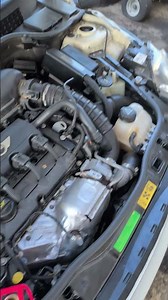 2010 mini cooper Latch and battery location