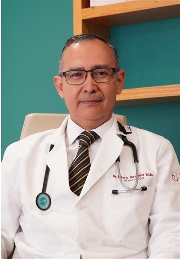 No, la anemia no tiene género☝🏻. Puede presentarse en cualquier persona. En mujeres puede ser más común por menstruación/embarazo, pero en hombres y adultos mayores también ocurre y siempre vale buscar la causa. 🤍 Guarda y compártelo si te pareció útil esta información. #AnemiaEnHombres #AnemiaEnMujeres #Hematología #SaludIntegral #Monterrey Referencias: American Society of Hematology. (n.d.). Anemia. Cleveland Clinic. (2024). Anemia: Symptoms, causes & treatment.