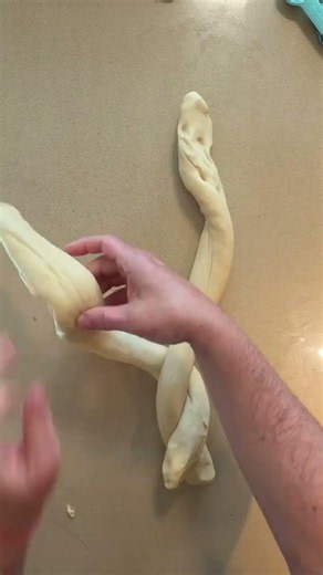 How to braid challah (round challah)￼