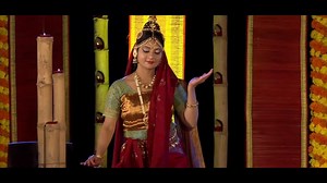 During locked down I had the greatest privilege to read the entire Ayodhya Kānda of Valmiki Ramayana. The kind of details the poet gives is indescribable! There was not an instance where I did not cry & experience horripilation. It was delightful to the heart & enriching to the mind. Last Sunday’s program of Kāvya-Citra-Gīta-Nṛtya turned out to be somewhat like a test to my knowledge & erudition. The episode of Ramayana where Kaikeyi gave bark garments to Rama & Sita for their forest life wa