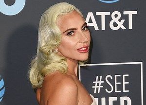 This SOS Hair Masque Will Save Your Over Highlighte Hair