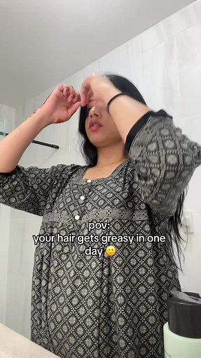 The Perfect Grease for Straight Hair Tutorial