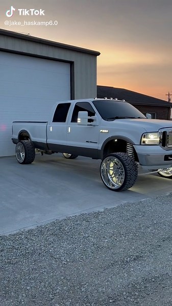 Powerful 300hp Clean Trucks: F350 Super Duty