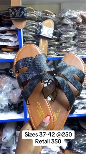 shoepalace wholesaler kamkunji (@shoe.palace.whole)’s videos with original sound - ®Greatsam lyrics☆