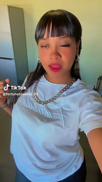 Understanding Clingy Behavior in Relationships