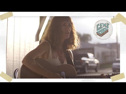 Esther Rose, "Don't Blame It on the Moon," // GemsOnVHS™