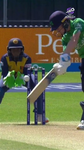 Sri Lanka off to a flier as Orla Prendergast follows Amy Hunter back early on 💪 #T20WorldCup