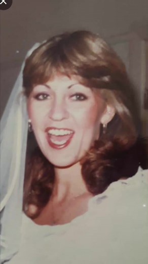 The Older I Get 🤩 Looks like pics ready for funeral 🤣 | Elca Faure