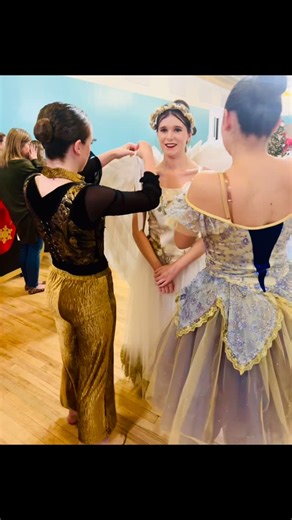 Ellensburg Dance Ensemble on Instagram: "Our last dress rehearsal before we move into the theatre! Opening night is Thursday. Ticket link in the bio ❤️"