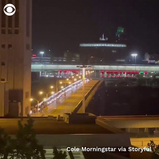 A long line of cars formed at the Canada-United States border in Niagara Falls at midnight as Canada began allowing vaccinated U.S. citizens and permanent residents to enter from Monday. cbsn.ws/3jBTaQ4 | CBS Evening News