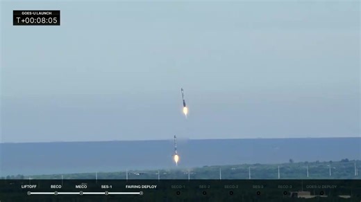 Falcon Heavy’s side boosters land on Landing Zones 1 and 2 | SpaceX