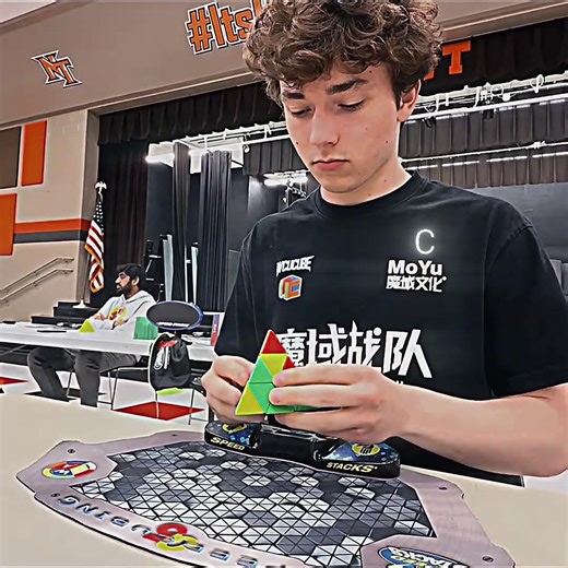 Luke Garrett New Pyraminx Solved [0.80s] 6th in the World / WR6 #rubikscube #viral #shorts