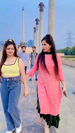 Shavez khan on Instagram: "Ja 😆🤣 #reels #reelsinstagram #reelitfeelit #reelsvideo #reelsindia #reelkarofeelkaro #explorepage #explore #instagood #instagram #instaviral #trending #instalike #instadaily"