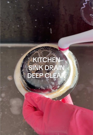 Kitchen Sink Deep Clean: Fix Bad Smells Quickly