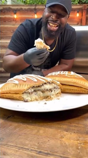 Giant Golden Oreo Toaster Strudel 🍪🔥 | Oversized Dessert