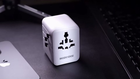 70W Universal Travel Plug Adapter,7-Port PD&QC Fast Charging Power Adapter(2AC&2USB-A&3USB-C),Worldwide Outlet Wall Charger for USA/EU/UK/AUS Over 200 Countries-Type C/A/G/I