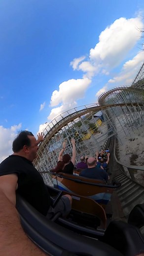 Experience the Thrill of Riding Texas Stingray at SeaWorld Texas!