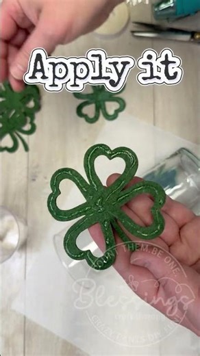 STOP Scrolling 🍀 This $1.25 Dollar Tree Vase Hack Is Pure St. Patrick’s Day MAGIC! #diy