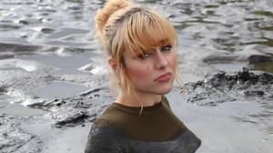 Quicksand Thresholds: The lithe Litty sinks to her shoulders in thick quicksand! - UMD