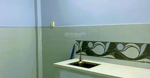 Cho thuê nhà nguyên căn hẻm 258 Trần Hưng Đạo, Quận 1 DTSD: 64m2 Diện tích sử dụng 64m2