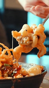 Forks up, cheese lovers 🧀🔥 The mac & cheese at Guy Fieri’s is taking taste buds straight to Flavortown. https://www.guysfoxwoods.com/#reserve 📸 IG: @guysfoxwoods | Foxwoods Resort Casino