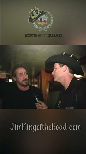 🎶 Earl Thomas Conley reveals how college kids helped keep his career going strong! #earlthomasconley