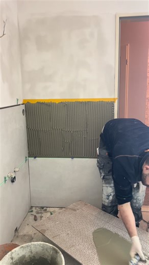 Wenn es einfach aussieht, hat jemand seinen Job richtig gemacht.“ #Profi #FliesenlegerAlltag #HandwerkMitKopf #fliesenleger #effektbaubodenleger