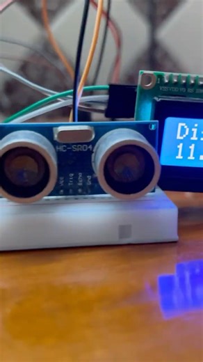 Arduino distance meter in action 📏
