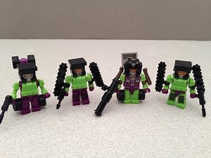 KRE-O MICROCHANGERS COMBINERS CONSTRUCTICON DEVASTATOR TOY REVIEW