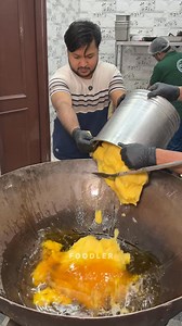 200 KG Unique Sulemani Laddu Making😱 2 दिन लगते हैं इसको बनने में😳 | Foodler