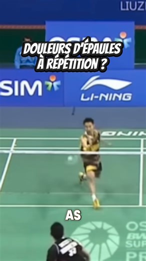 Loan Peillet | Préparation physique pour joueur de badminton on Instagram: "🏸 Un joueur de badminton réalise en moyenne 30 à 70 smashs à pleine puissance par match. Et ça, ce sont uniquement les smashs frappés à 100 % d’intensité. Ajoute les demi-smashs, sticks et frappes offensives répétées, et tu comprends vite pourquoi l’épaule est l’une des articulations les plus sollicitées au badminton. 💥 Lors d’un smash, les muscles principalement sollicités sont : ➡️ La coiffe des rotateurs → centrage