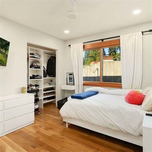14625 Southeast 14th Street, Bellevue, WA 98007